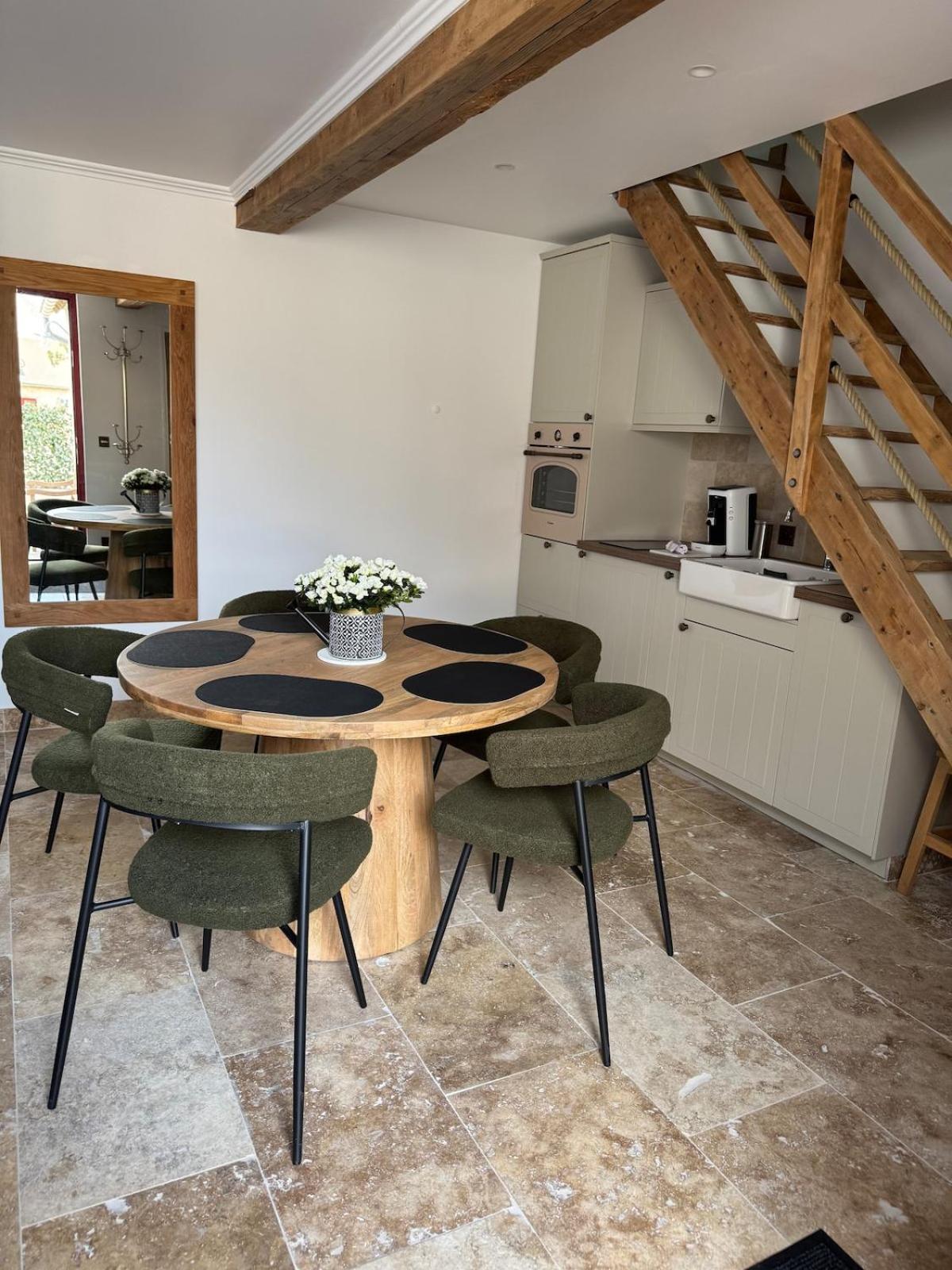 Le Cottage Maisonnette Dans Corps De Ferme Ollainville Extérieur photo